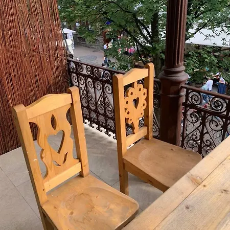 Góralska Pasja Krupówki 37 *