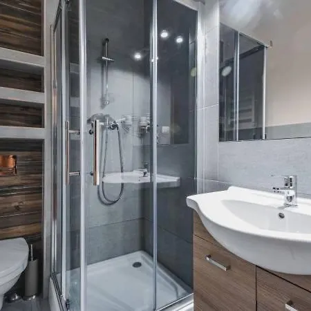 Goralska Pasja Krupowki 37 *