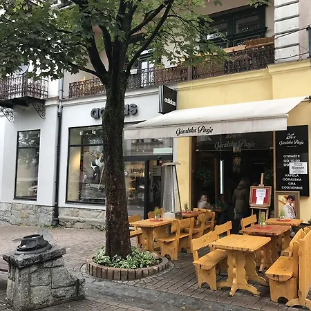 Góralska Pasja Krupówki 37 *
