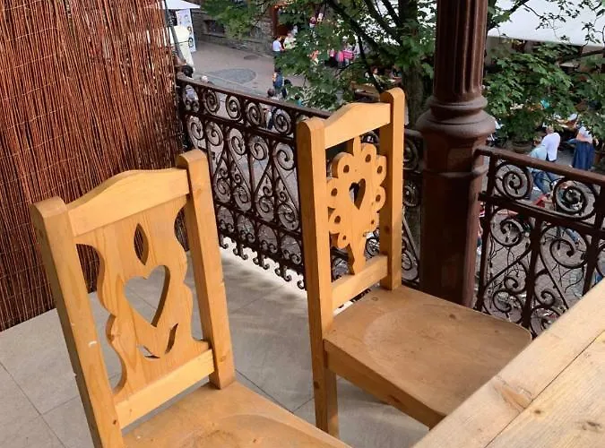 Goralska Pasja Krupowki 37 *